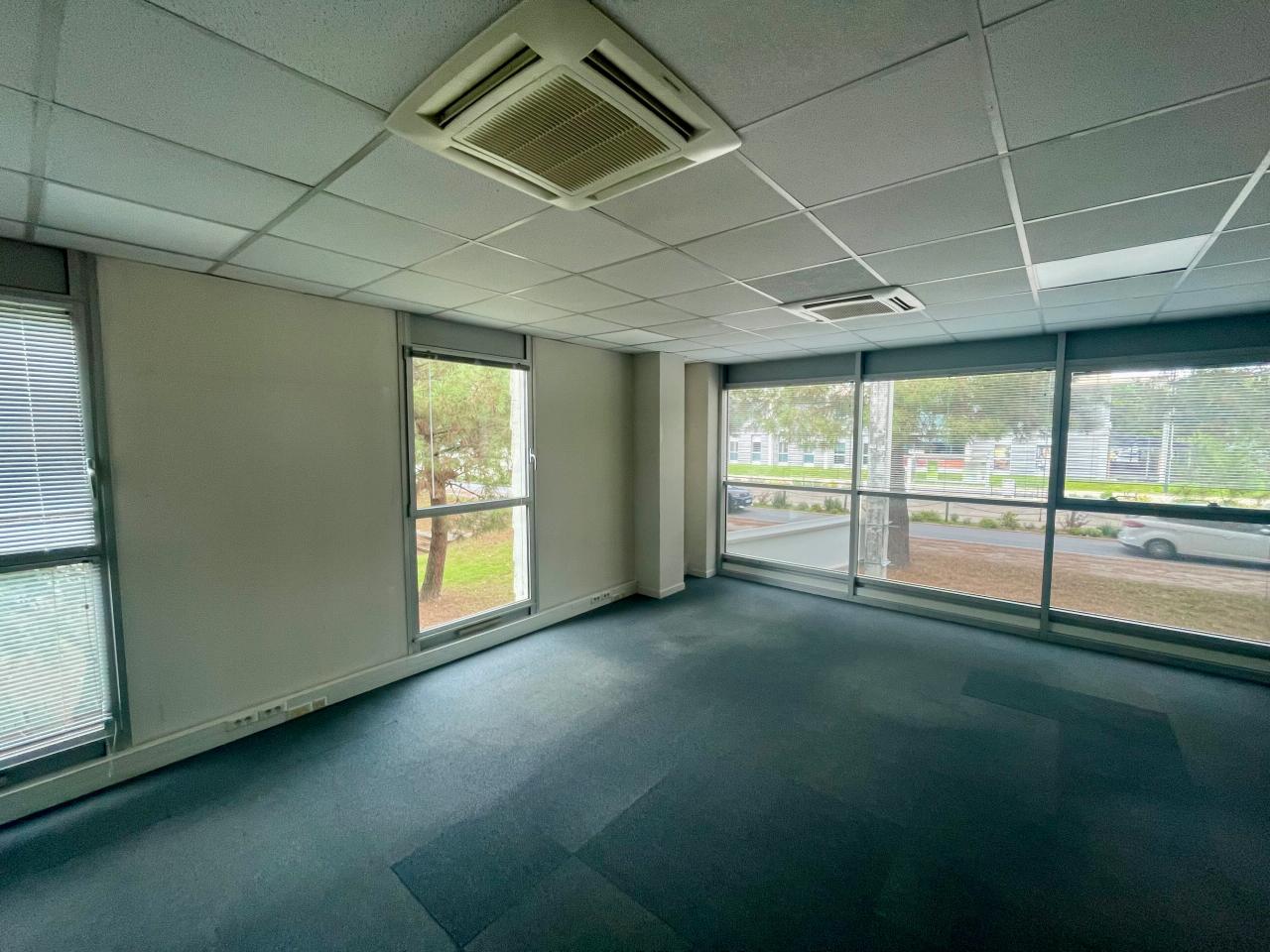 Bureau Nantes 1200m² Vente bureau Nantes Loire-Atlantique OVBUR2426116 0